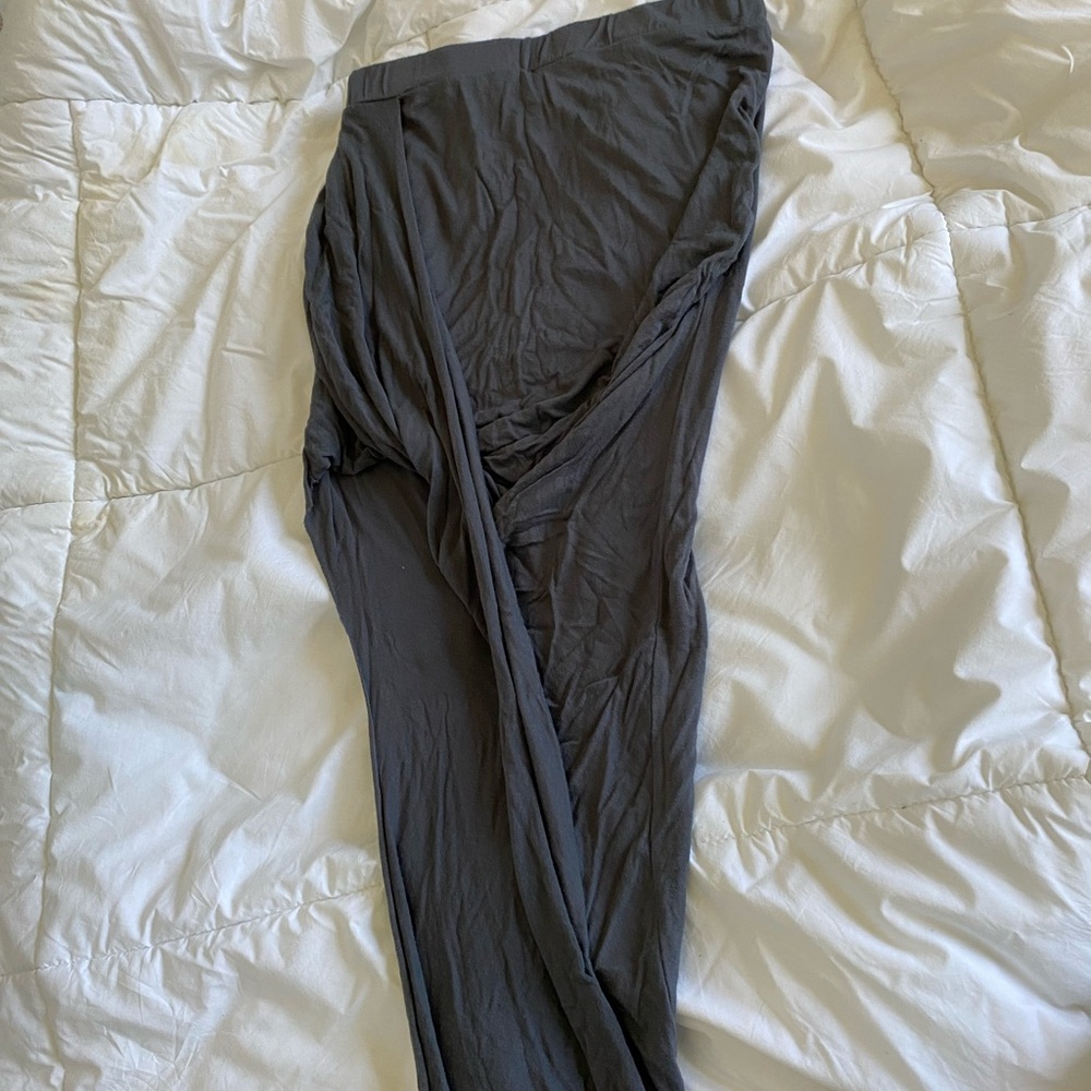 Asymmetric skirt
